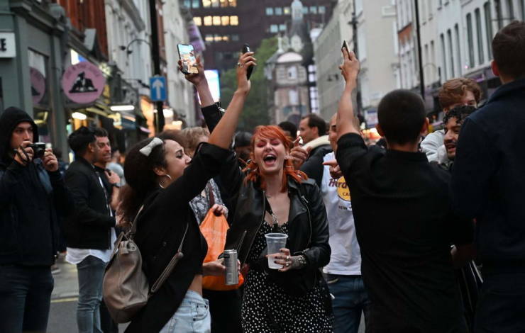 Drunk Weekend In Great Britain