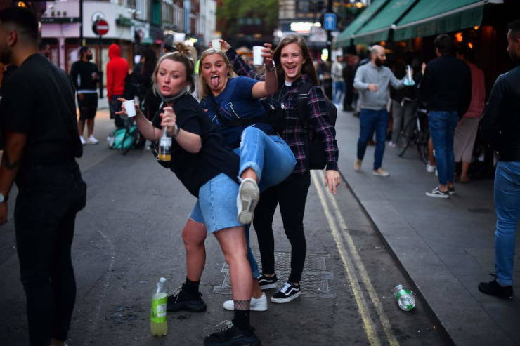 Drunk Weekend In Great Britain