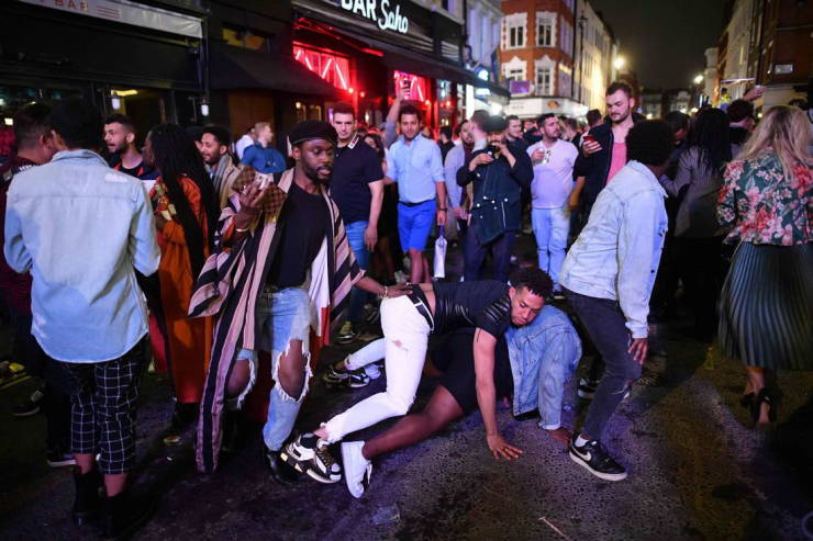 Drunk Weekend In Great Britain