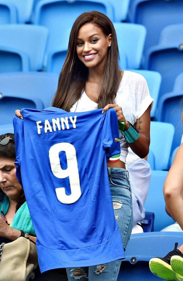 These Football Fans Are Spicy!