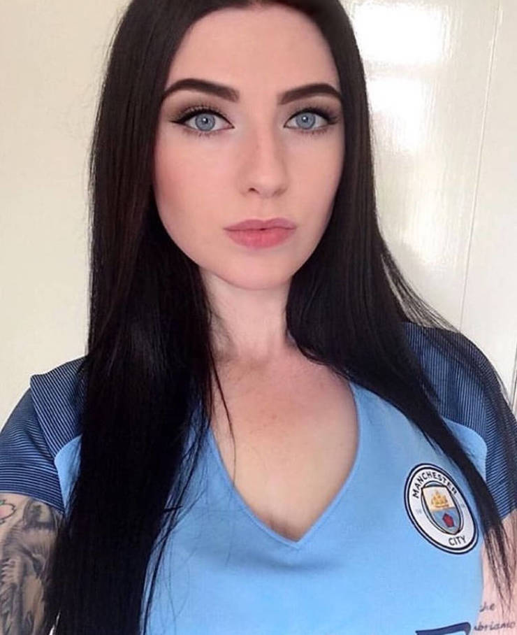 These Football Fans Are Spicy!