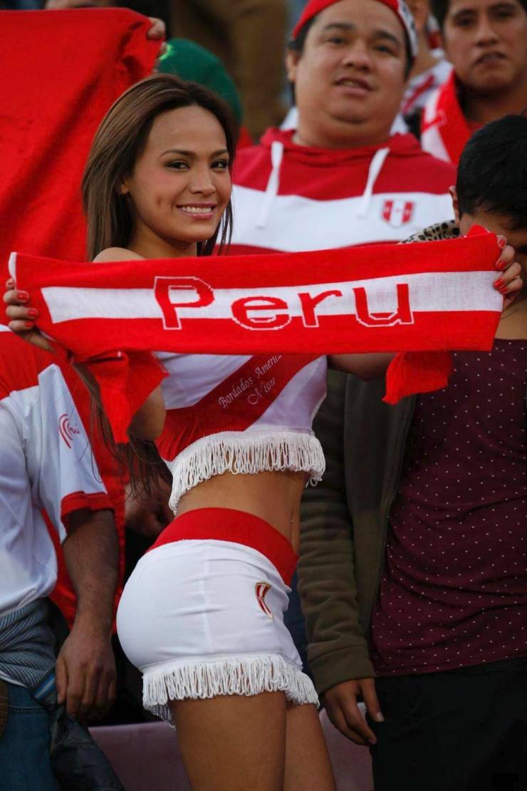 These Football Fans Are Spicy!