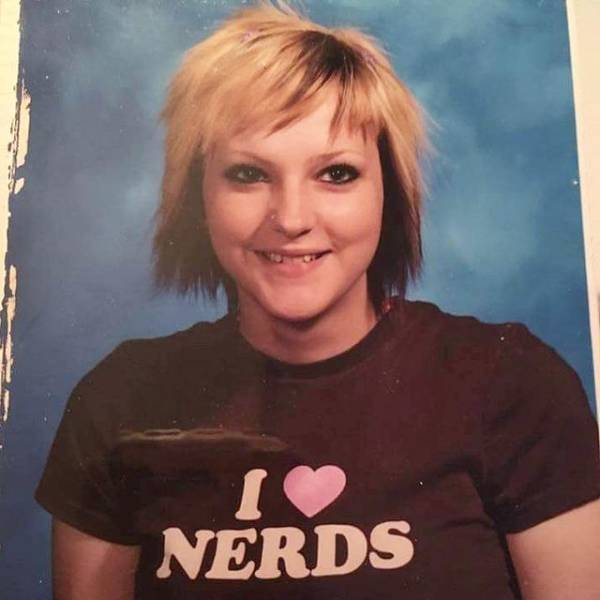 Girl Who Was Bullied In School Because Of Her Appearance Shows How She Transformed Since Then
