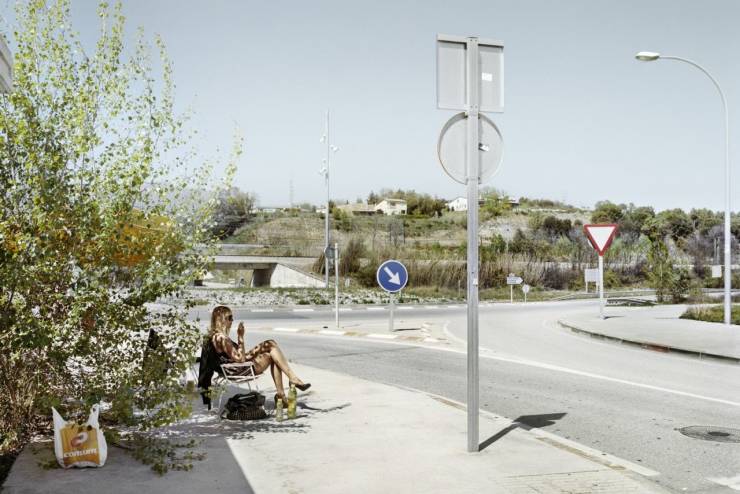 “The Waiting Game” – Powerful Photo Project About Spanish Prostitutes