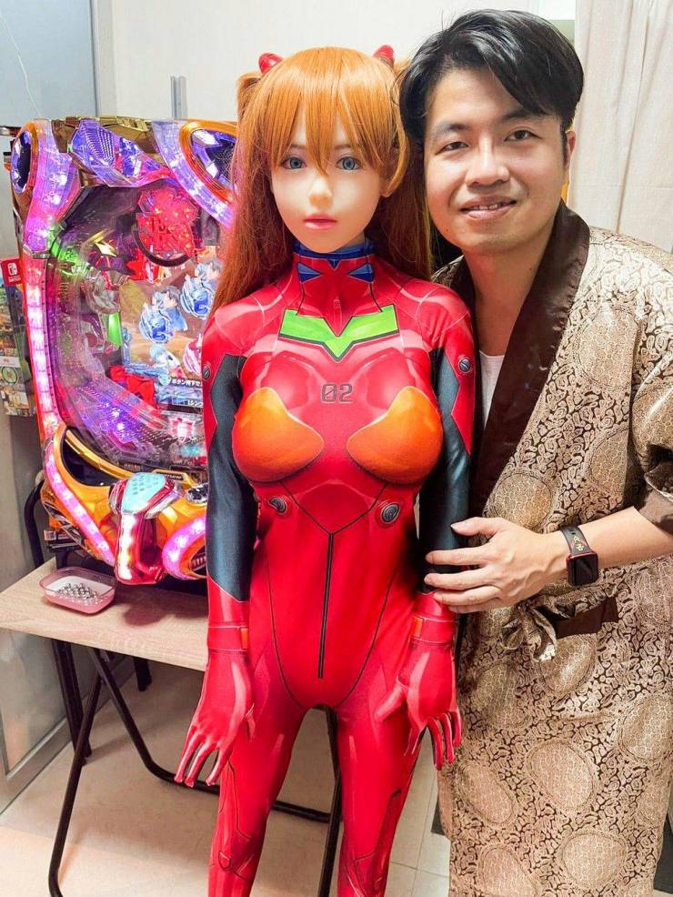 This Chinese Guy Is Engaged To A Sex Doll…