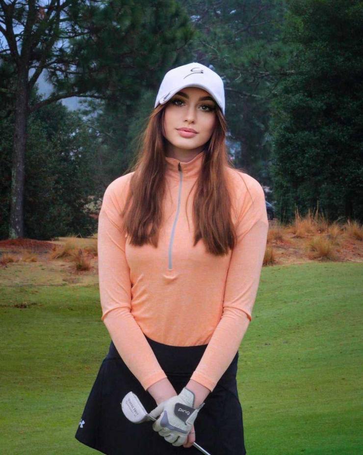 Wanna Play With These Golf Girls?