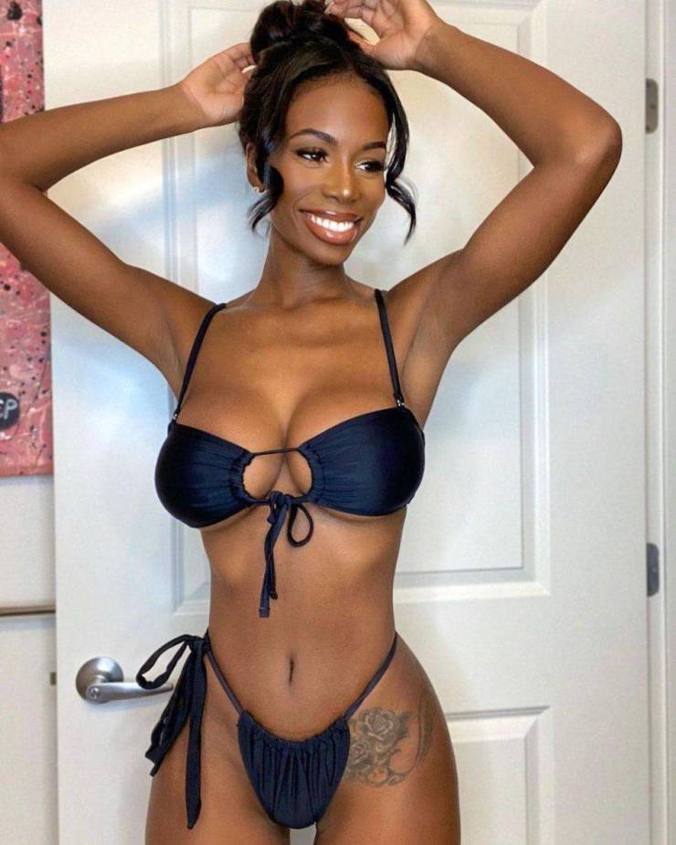 Beautiful Summer Loving Bikini Girls