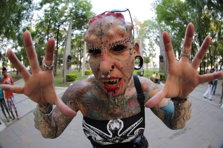 Freaks Who Keep Destroying Their Own Bodies