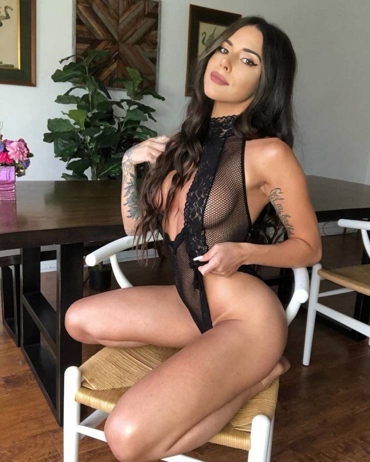 Fishnets And Mesh, It’s Your Turn!