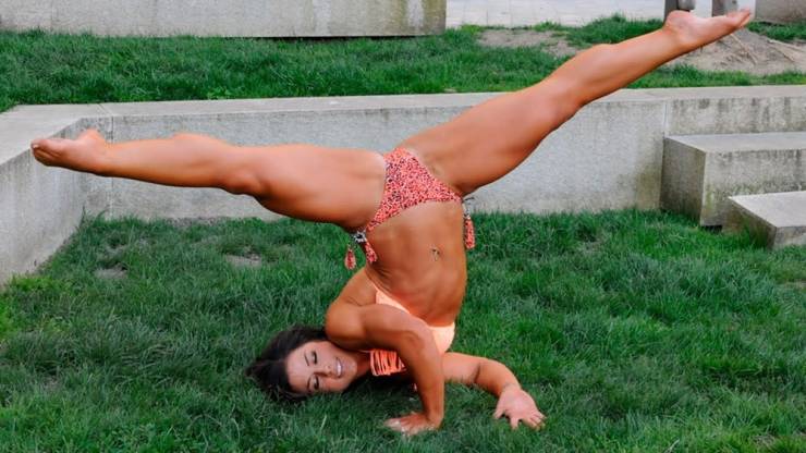 These Girls Are Pretty Flexible!