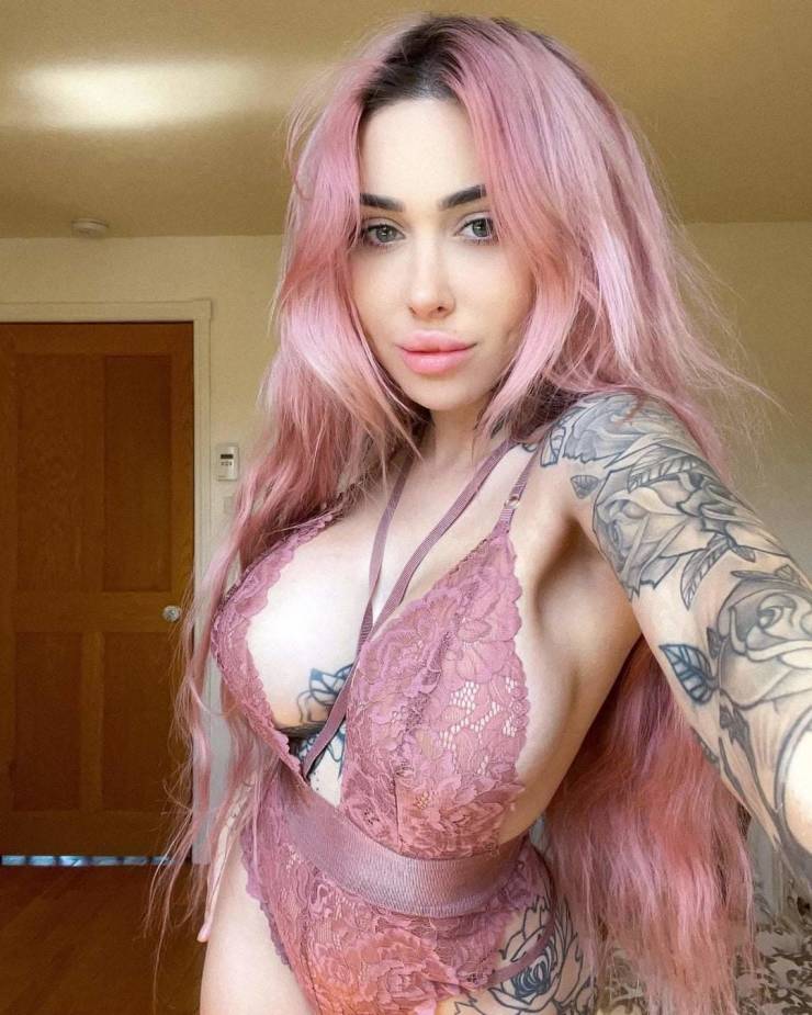 Fancy Some Side Boobs?