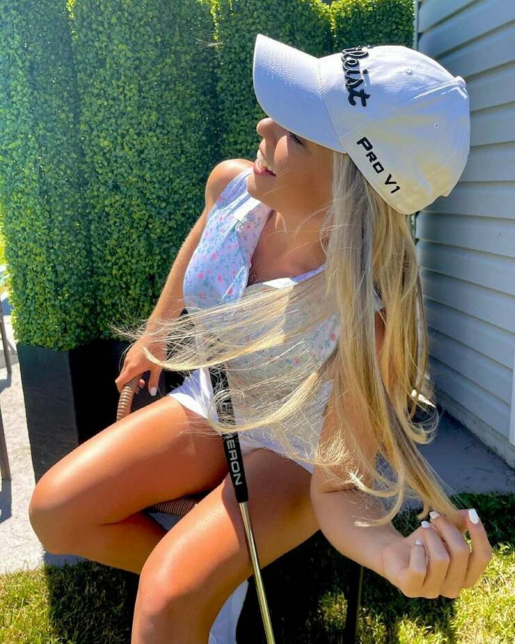 It’s Sexy Golf Time!