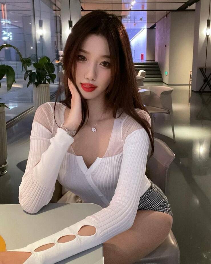 Those Are Some Long Tongues!