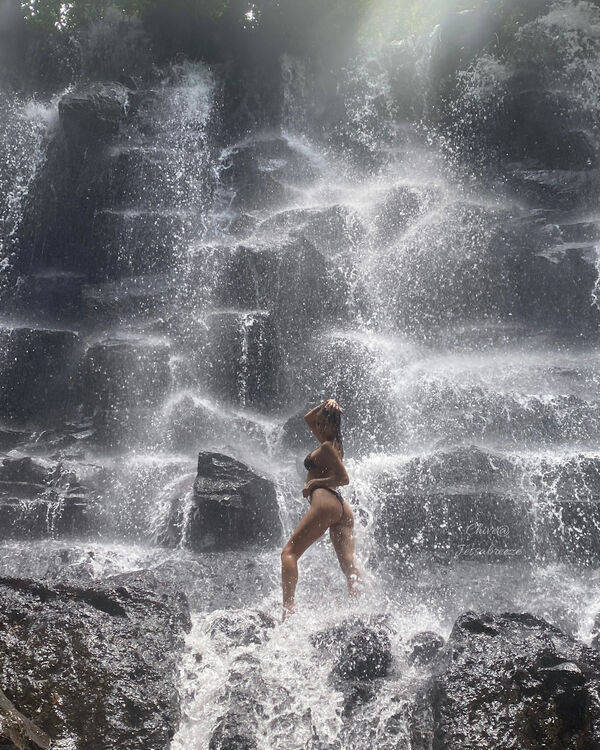 Beautiful Landscapes & Beautiful Girls