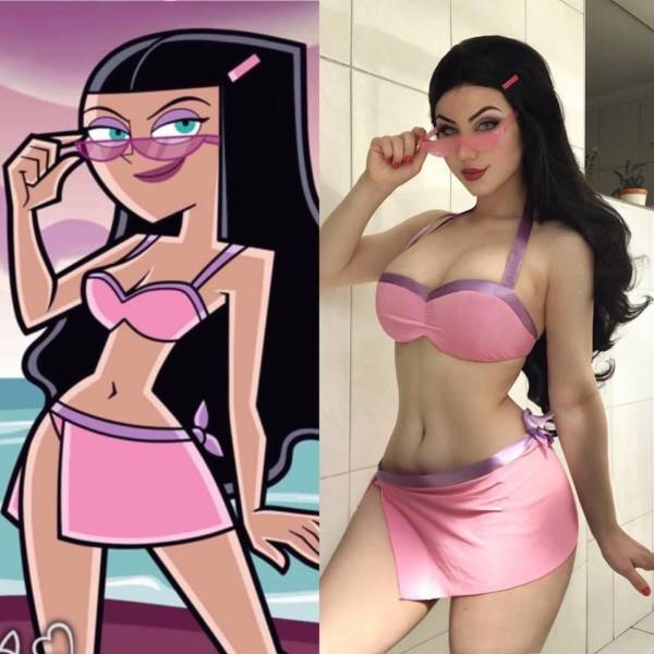 Cosplay? No, Sexy Cosplay!