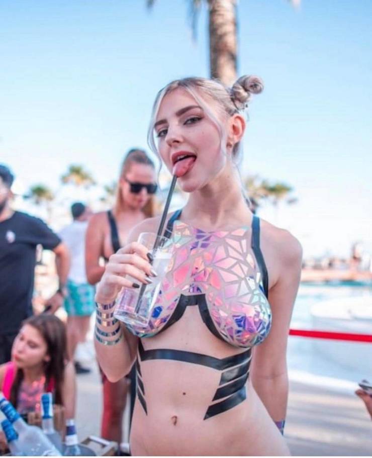 Sexy Music Festival Girls!