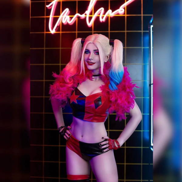 Cosplay? No, Sexy Cosplay!