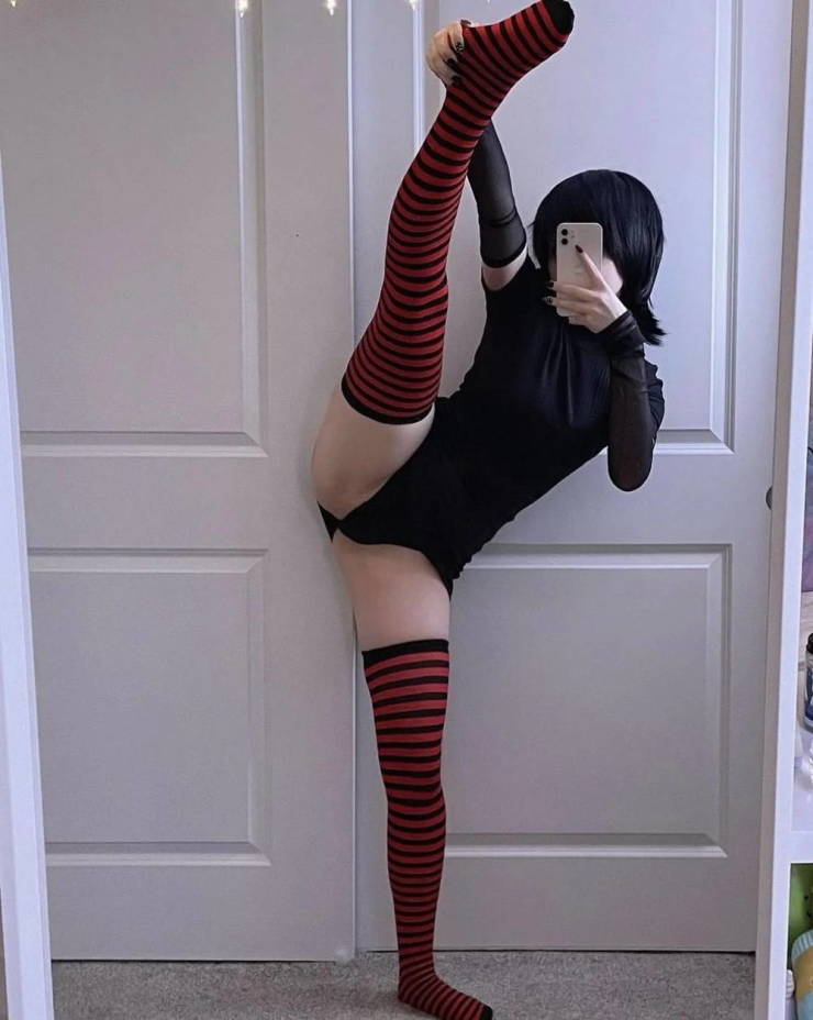 Cosplay? No, Sexy Cosplay!