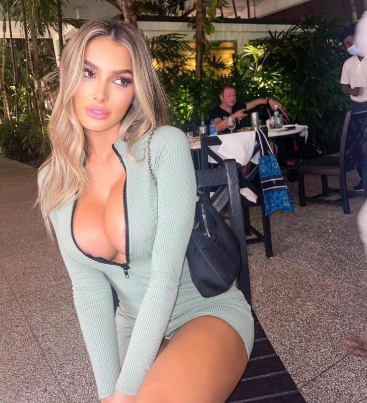 Big Boobs Only!