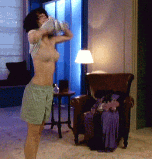 The Timeless Beauty Of Jennifer Love Hewitt