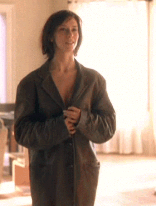 The Timeless Beauty Of Jennifer Love Hewitt