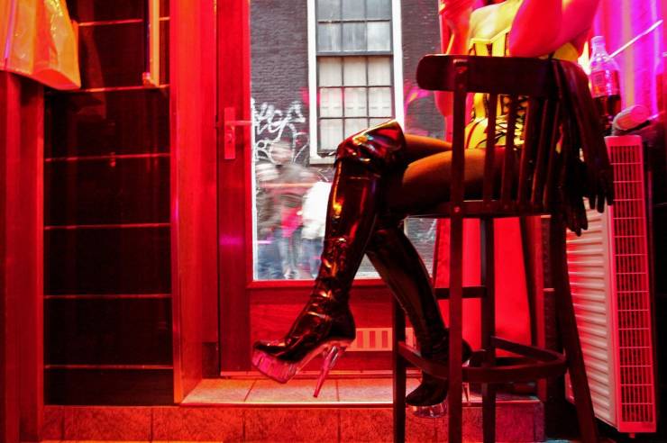 From Myth to Reality: Debunking Common Misconceptions About Escorts