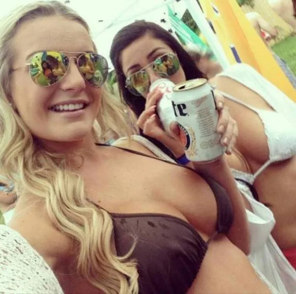 Girls Who Love Beer