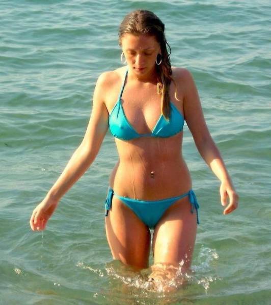 Babes in Bikinis are Like a Dream Come True
