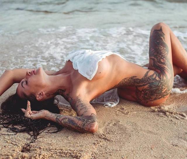 Sexy Girls Who Like Ink