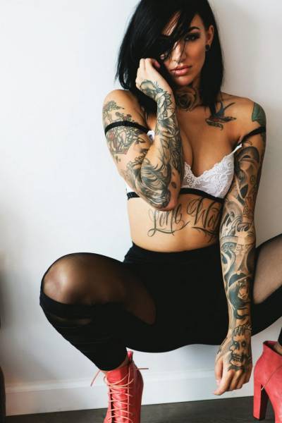 Sexy Girls Who Like Ink