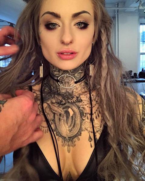 Sexy Girls Who Like Ink