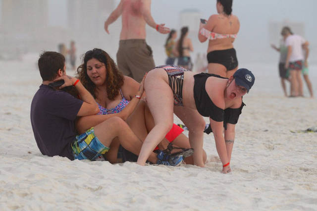 Drunk Spring Break Students Are Flooding US’s Beaches, Clubs And Police Stations