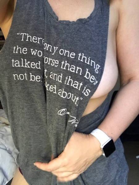 Braless Girls Let Their Boobs Hang Free