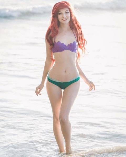 Girls With Awesome Hip Bones