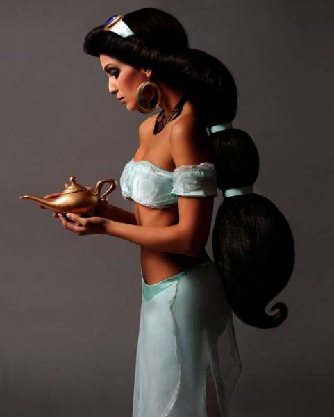 This Is Some Top-Notch Cosplay Right Here!