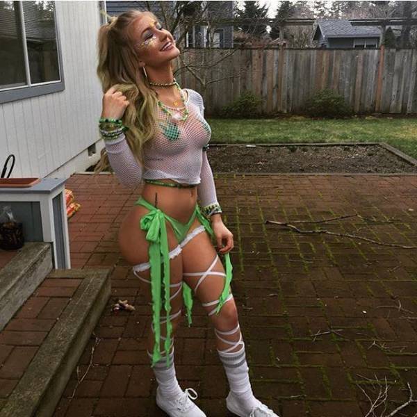 Raver Girls Don’t Even Try To Hide Anything