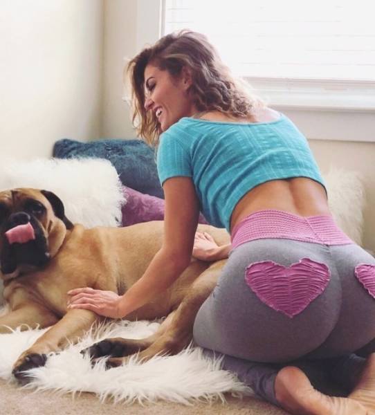 Yoga Pants Are a Real Turn-On