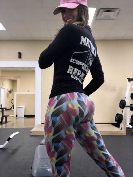 Yoga Pants Are a Real Turn-On