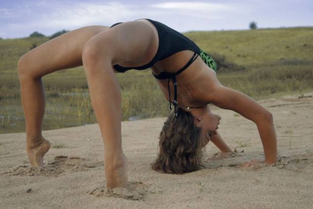 These Sexy Sporty Girls Simply Take the Cake