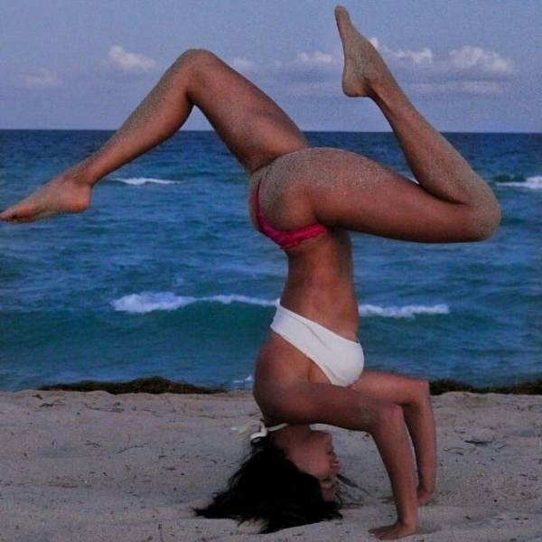 These Sexy Sporty Girls Simply Take the Cake