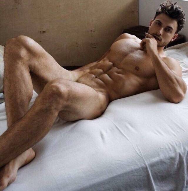 These Hot Guys Could Seduce Just About Any Girl