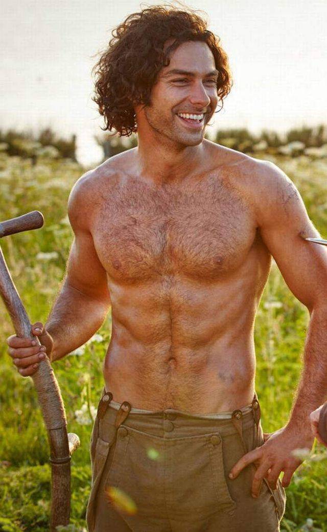 These Hot Guys Could Seduce Just About Any Girl