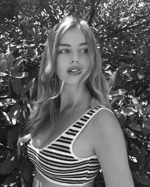 Black & White Just Makes It Sexier