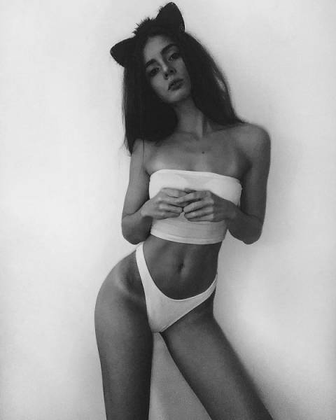 Black & White Just Makes It Sexier