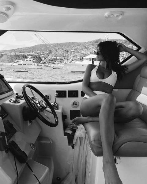 Black & White Just Makes It Sexier