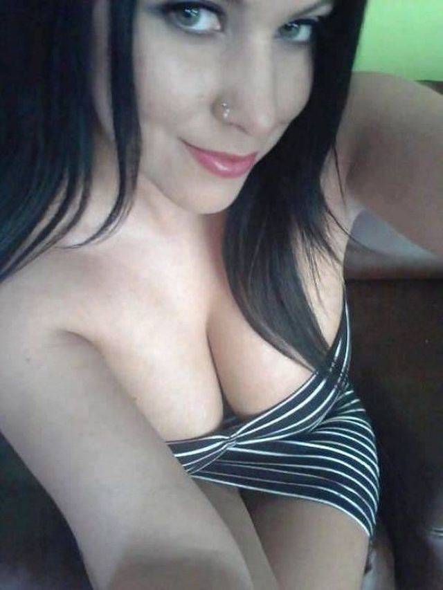 Girls With Beautiful Boobs Are A Mouthwatering Sight