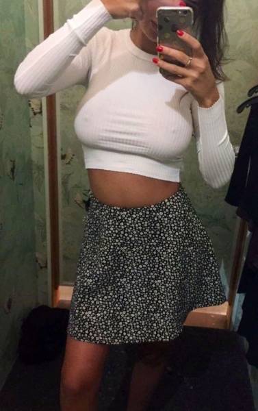 Bras? Who Needs Then Anyway?!