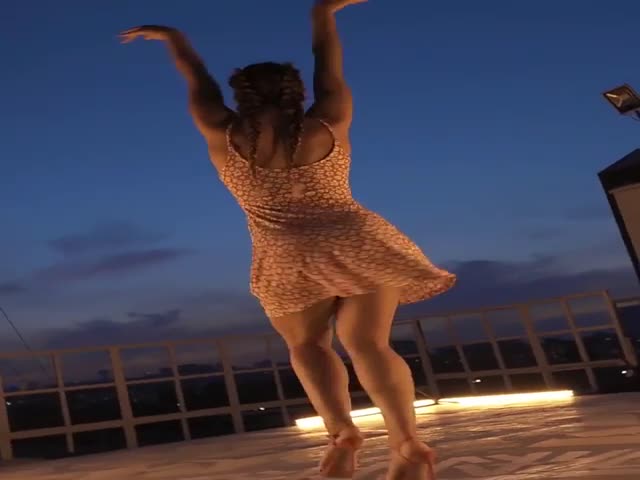 Time For Some Start-Of-The-Week Twerking