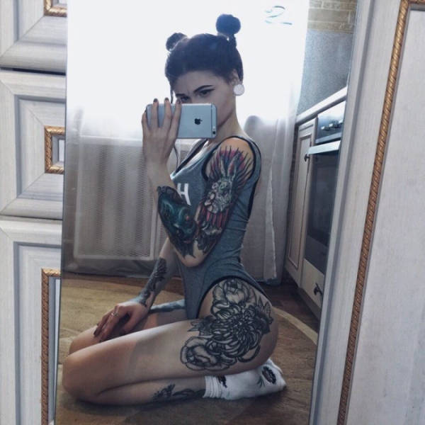 Wow, Those Reflections Are Sexy!