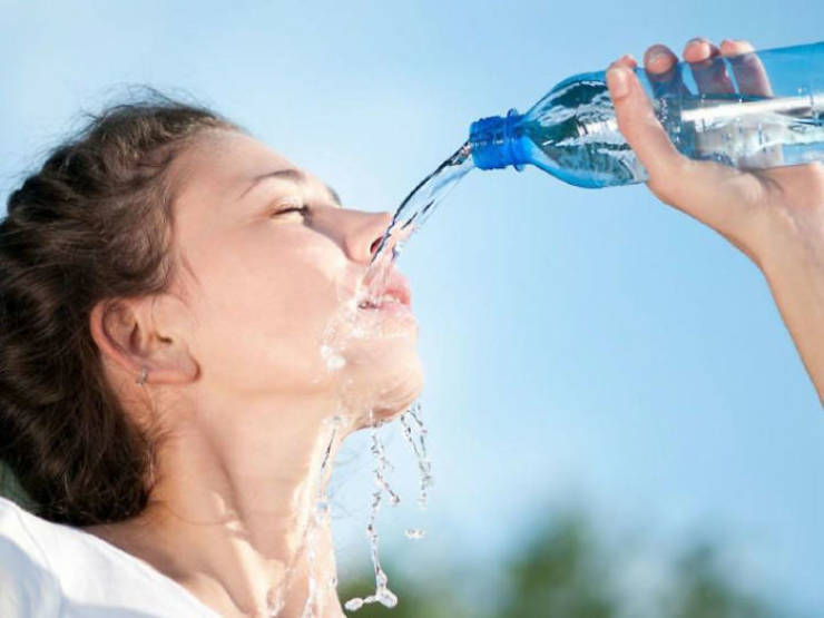 Do Women Even Know How To Drink Water?!